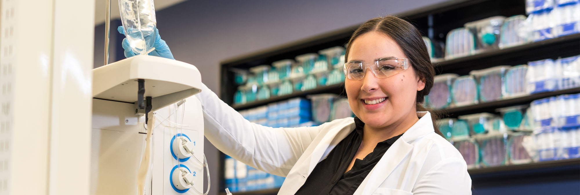 Biomanufacturing student 